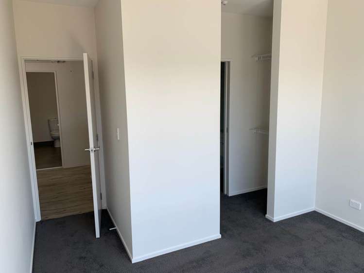 24/45 Karepiro Drive Stanmore Bay_6