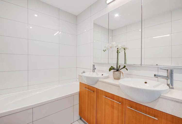 207/252 Centreway Road Orewa_10