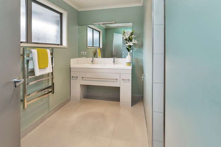 17 Conifer Grove Kamo_13