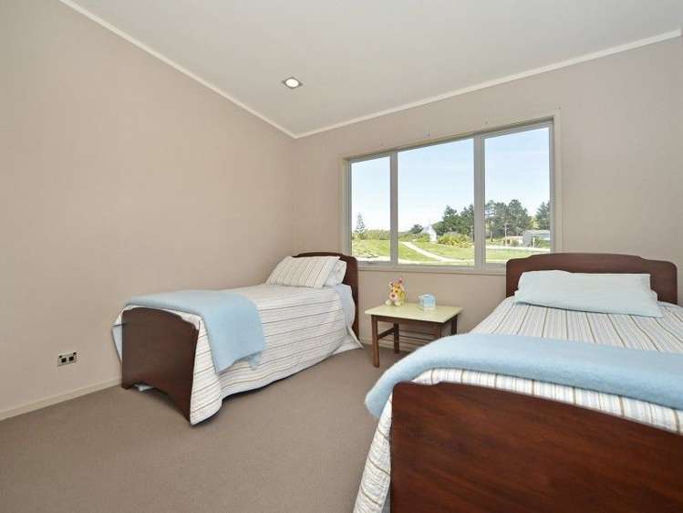 5 Pinedale Crescent Riversdale Beach_18