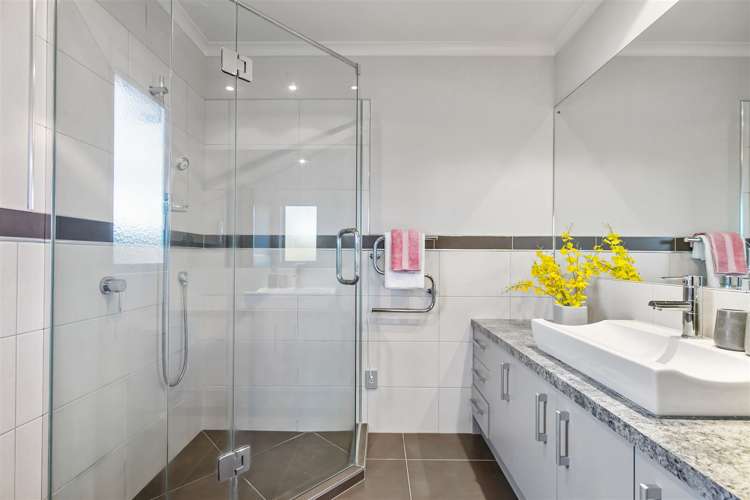 12 Chard Place Flat Bush_26