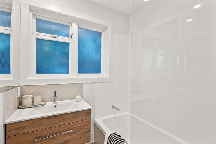 51 Liverton Crescent Bishopdale_12