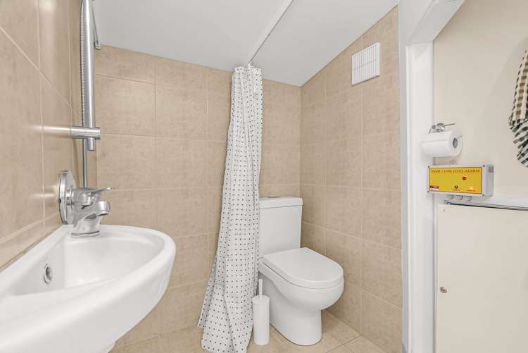 2G/20 Pakenham St East City Centre_17