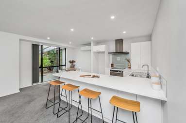 2 Ader Close_1