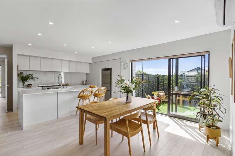 8 Kabardin Street Karaka_13