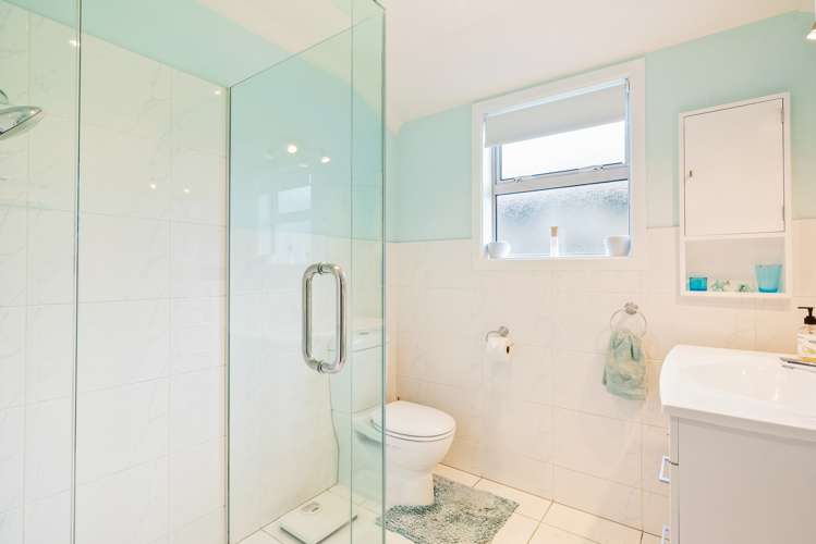 1136 Fergusson Drive Clouston Park_14