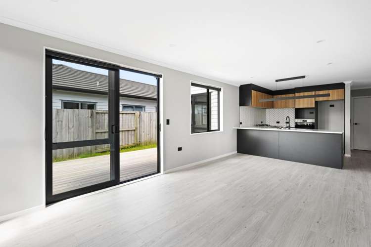 2/47 Waireka Road 2612_5