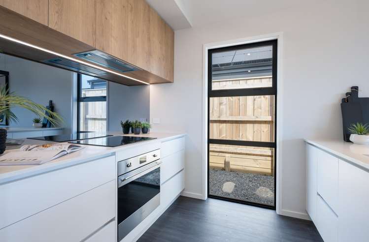 7 Hill Tops Way Stoke_10