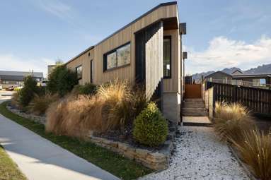 8 Spur Ridge Rise, Hanley's Farm_2