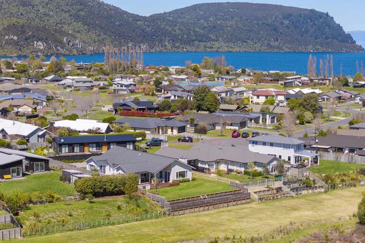 38 Pukeko Way Kinloch_35
