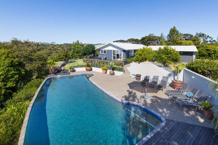 51 Ngarahana Avenue Paremoremo_6