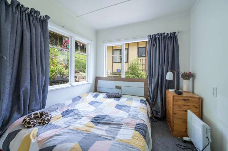 27 Jenner Road Toi Toi_10