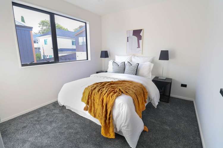 2/6 Broadview Place_2