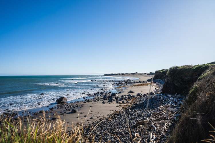 301 Tai Road Opunake_6