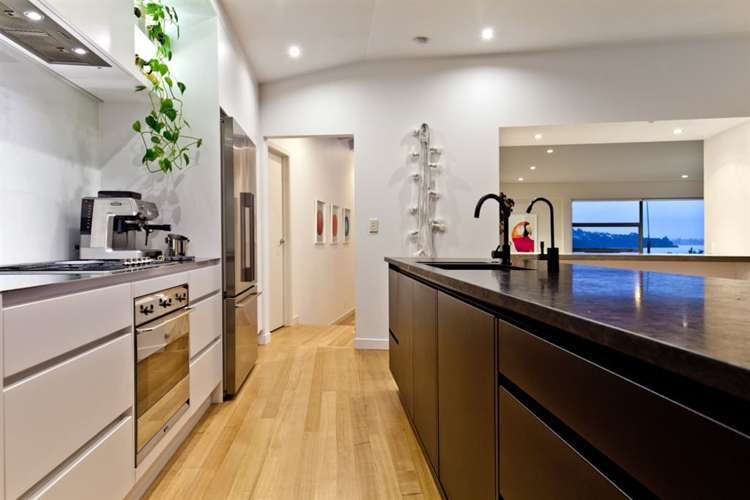 357 Royal Road Massey_20