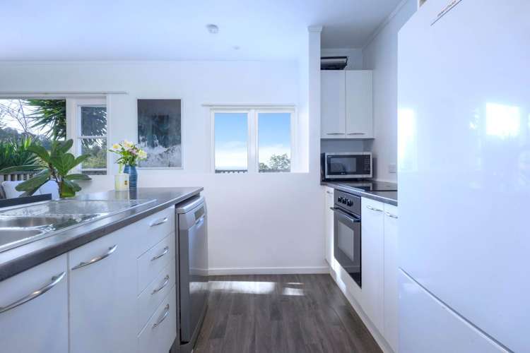 19 Kauri Point Road Laingholm_5