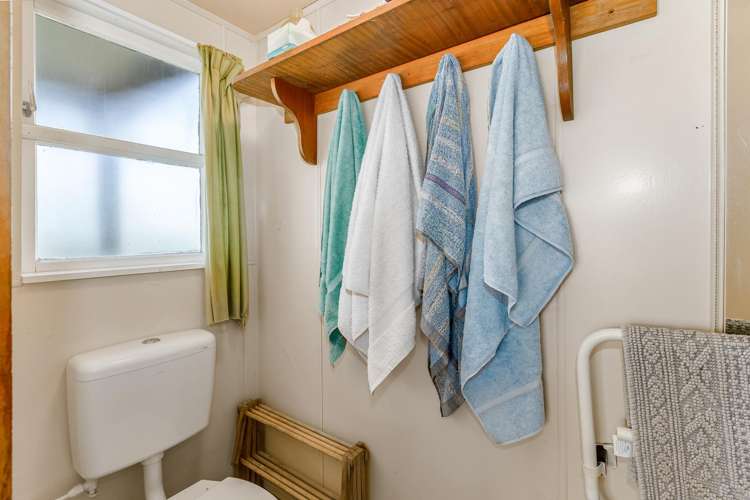 15 Boatshed, Camborne Walkway Paremata_14