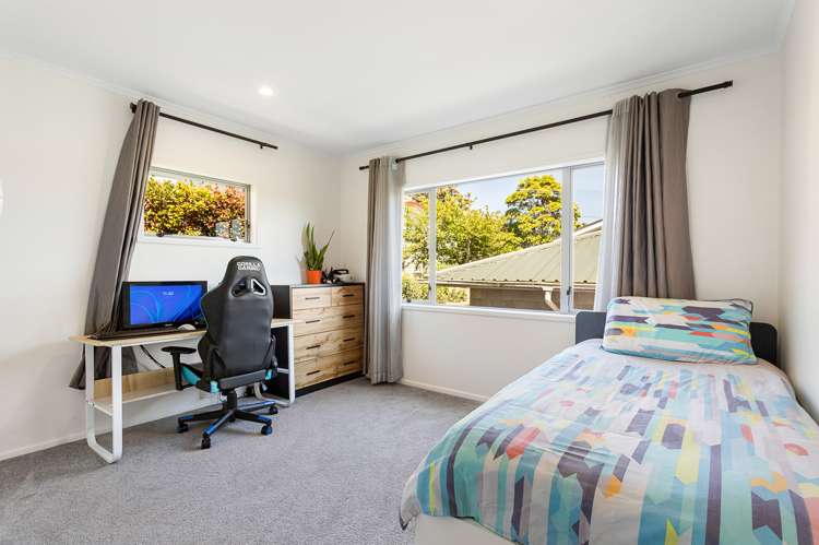 2/91 Deep Creek Road Waiake_8