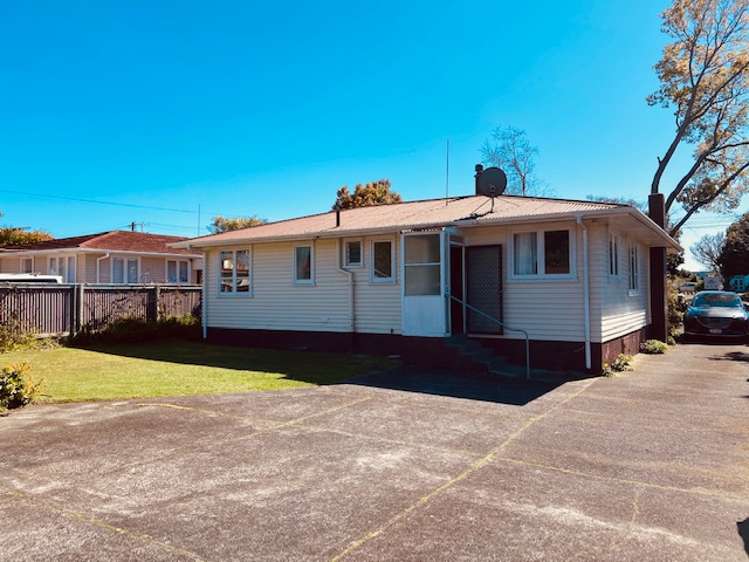 19 Waipani Road Te Atatu Peninsula_12
