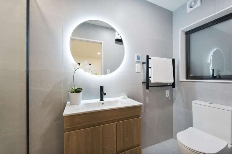 8B Hadfield Street Beach Haven_13