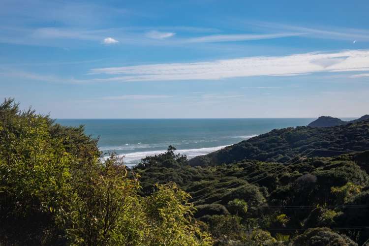 119 Seaview Road Piha_6