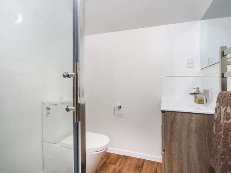 15a Montrose Street Point Chevalier_16