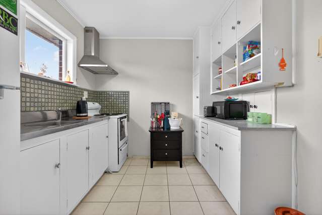 1 Isabel Grove Wainuiomata_3