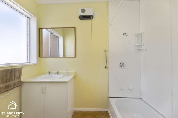 13 Rennie Street Green Island_15