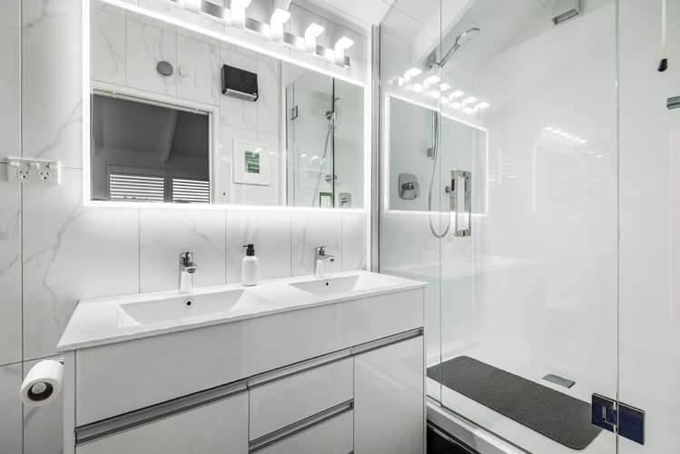 3 Sandiacre Way Browns Bay_16