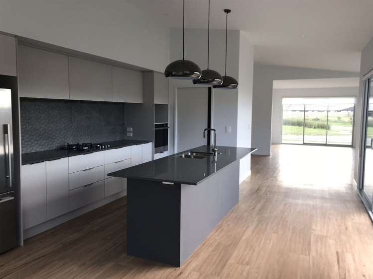 11 Awatira Drive Papamoa_6