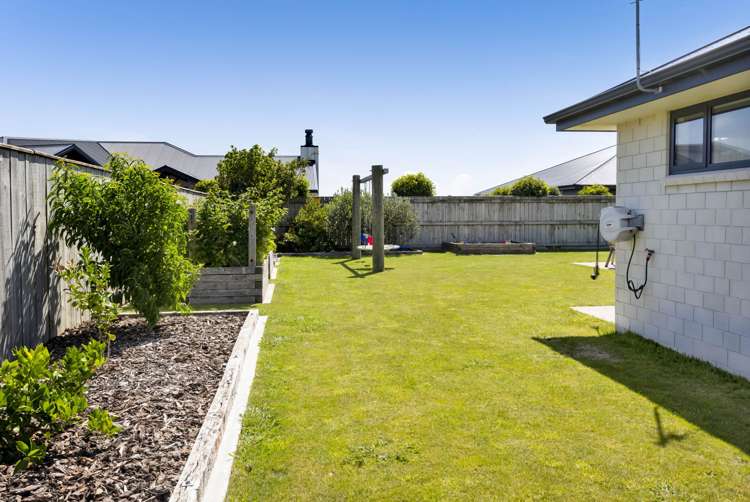 35 County Drive Hawera_23