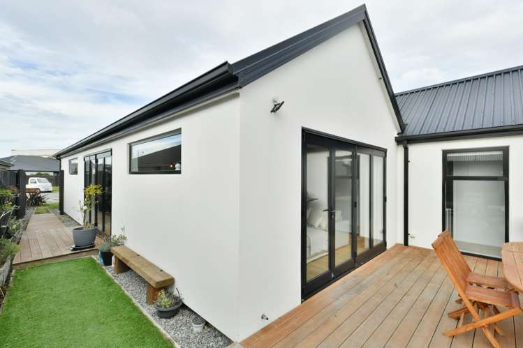 15 Colin Laloli Place_2