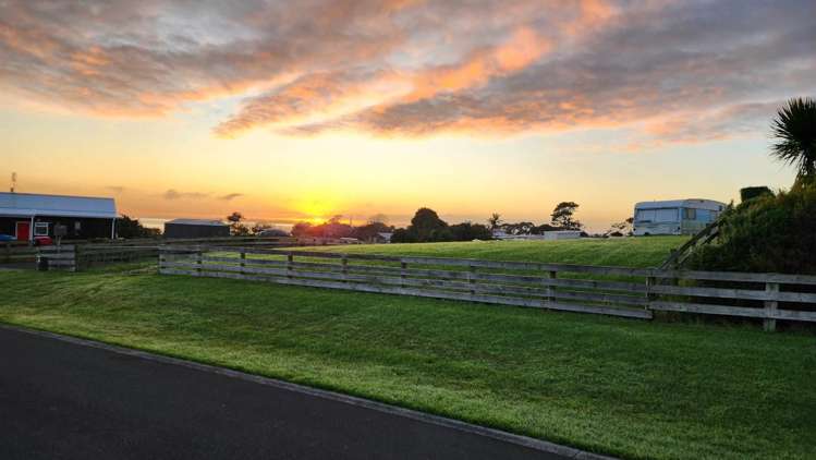 8 Allan Road Awhitu_5