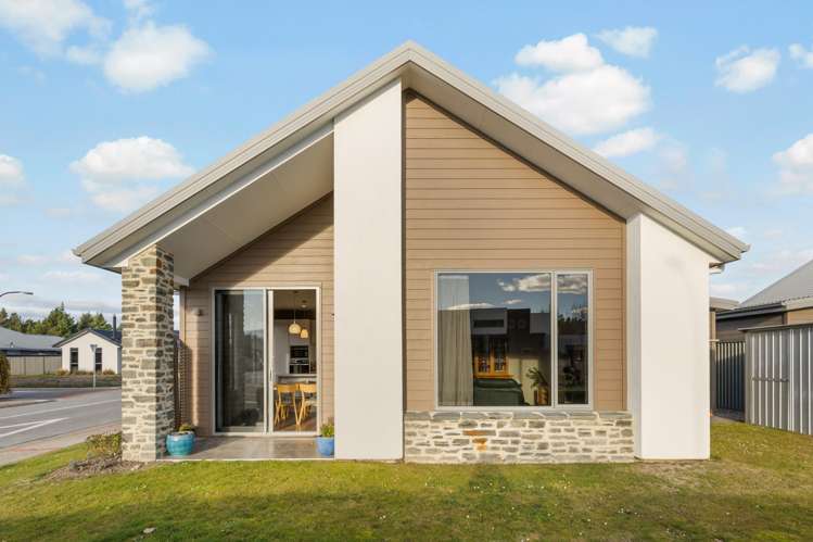 2 Weaver Close Alexandra_2