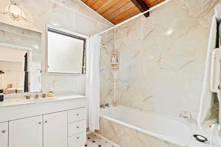 2/10b Eastglen Road Glen Eden_12