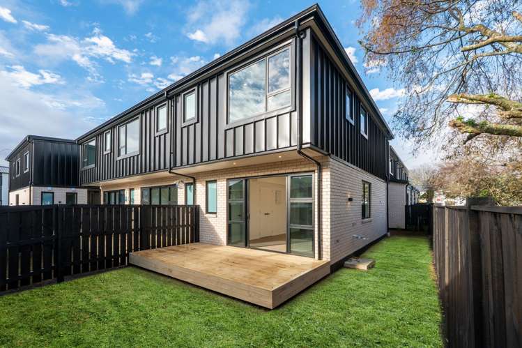 5/9 Blanes Road Weymouth_13