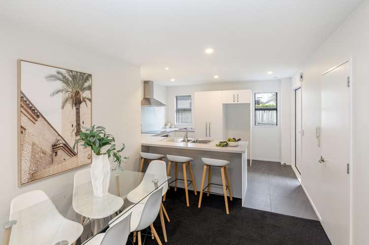 8/34 John Campbell Crescent_4