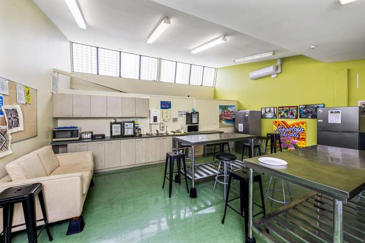 14 Fair Mall Otara_10