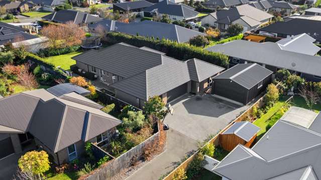 Five car garage, big section - need I say more?