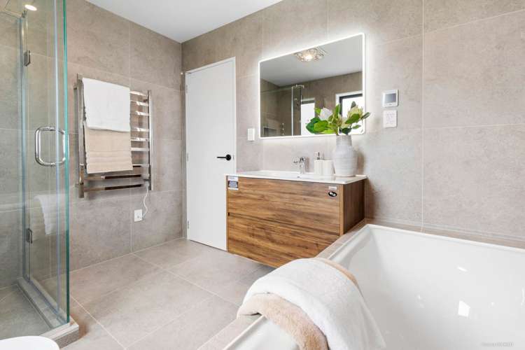 2 Maheu Lane Wainui_12