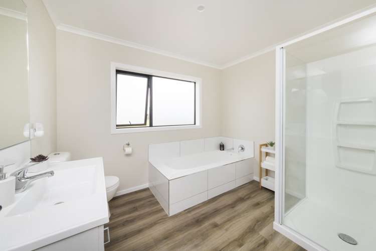 64 View Road Halcombe_14