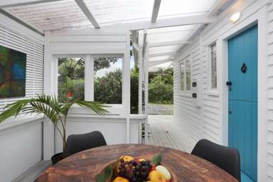1125 Huia Road_4
