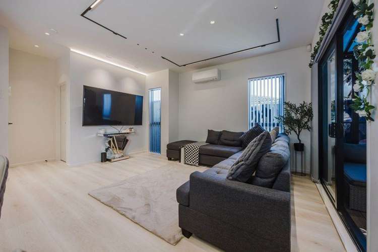 2/4 Bingara Place_2