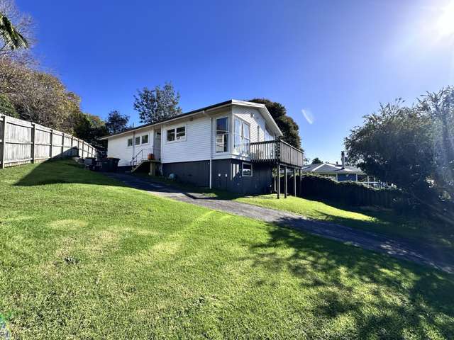 81 Vandeleur Avenue Birkdale_1