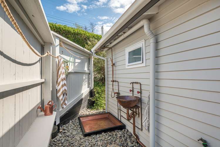 27 Victoria Road South Onetangi_20