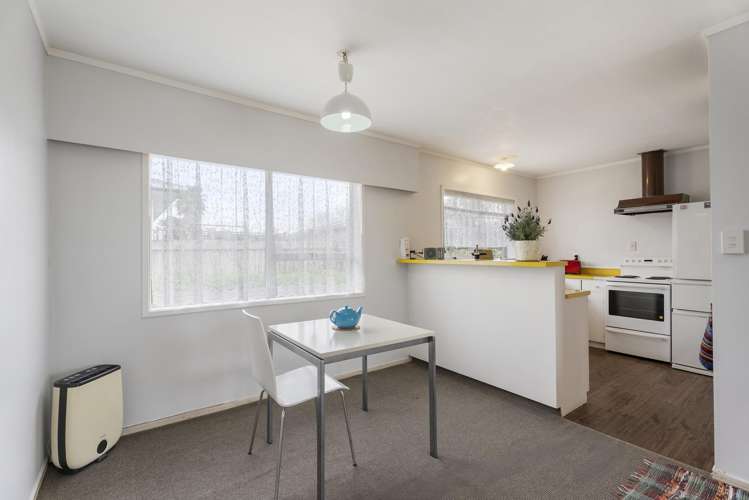 2/24 Waimana Road Conifer Grove_10