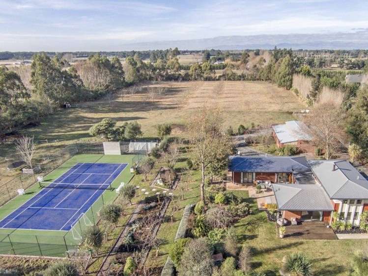 870 Weedons Ross Road_0