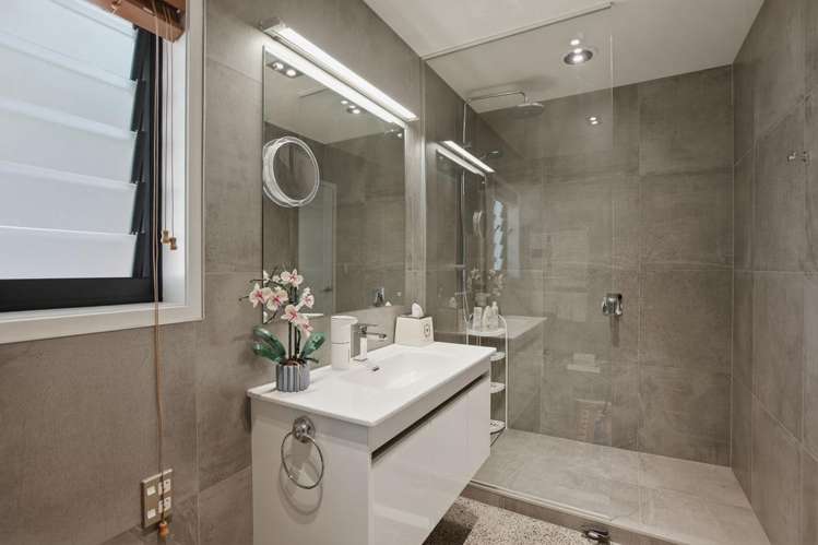 4/66 Powderham Street New Plymouth_12