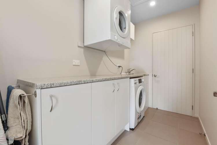 12 Lake View Place Fairhall_24