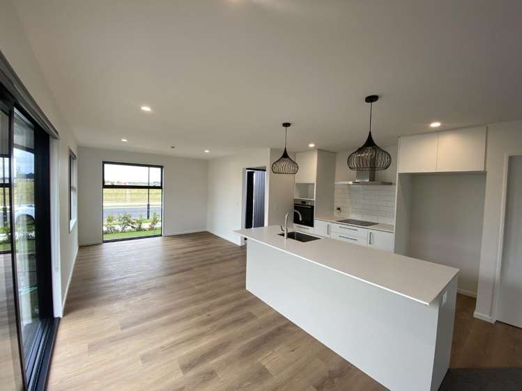 18 Privet Way 11103_2